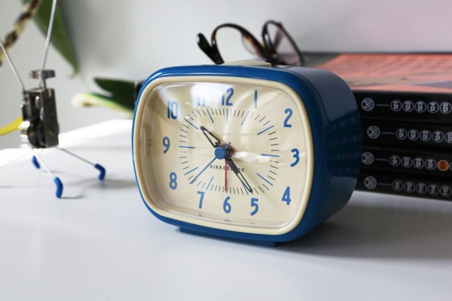 Kikkerland Lazy Suricata | Retro Alarm Clock Blue