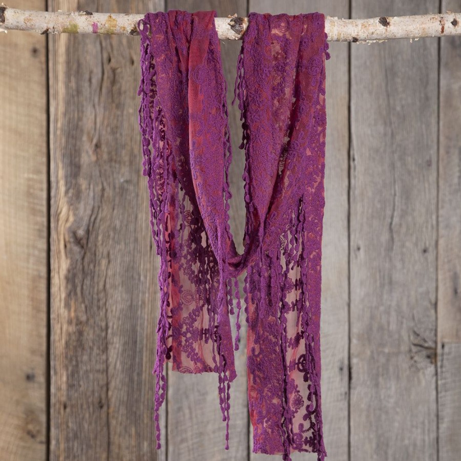 Styling Lazy Suricata | Bordeaux Lace Scarf